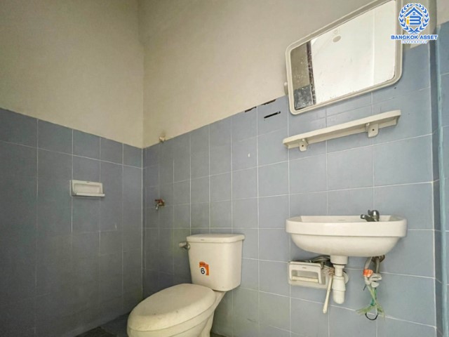 *****อาคารพาณิชย์มือสองย่านนครปฐม ม.สิวารัตน์10 บางเลน เนื้อที่ 19.5 ตร.ว. ฟังก์ชัน 2 ห้องนอน 2 ห้องน้ำ สามารถลงทุนทำธุรกิจได้ ทำเลติดถ.346 เดินทางสะดวก เชื่อมต่อถ.บางบัวทอง-สุพรรณบุรี, ถ.บางบัวทอง-บางพูน ใกล้เทสโก้ โลตัส บางเลน ราคาสุดคุ้มต่ำกว่าราคาประเมิน!